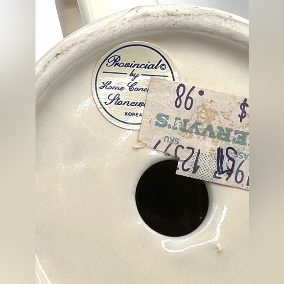 Vintage Provincial by Home Concepts Ceramic Salt & Pepper Shakers Korea - Picture 7 of 9